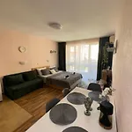 студия Sea Breeze Apartment